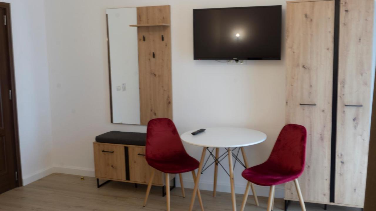 M Rooms Bukares Bagian luar foto