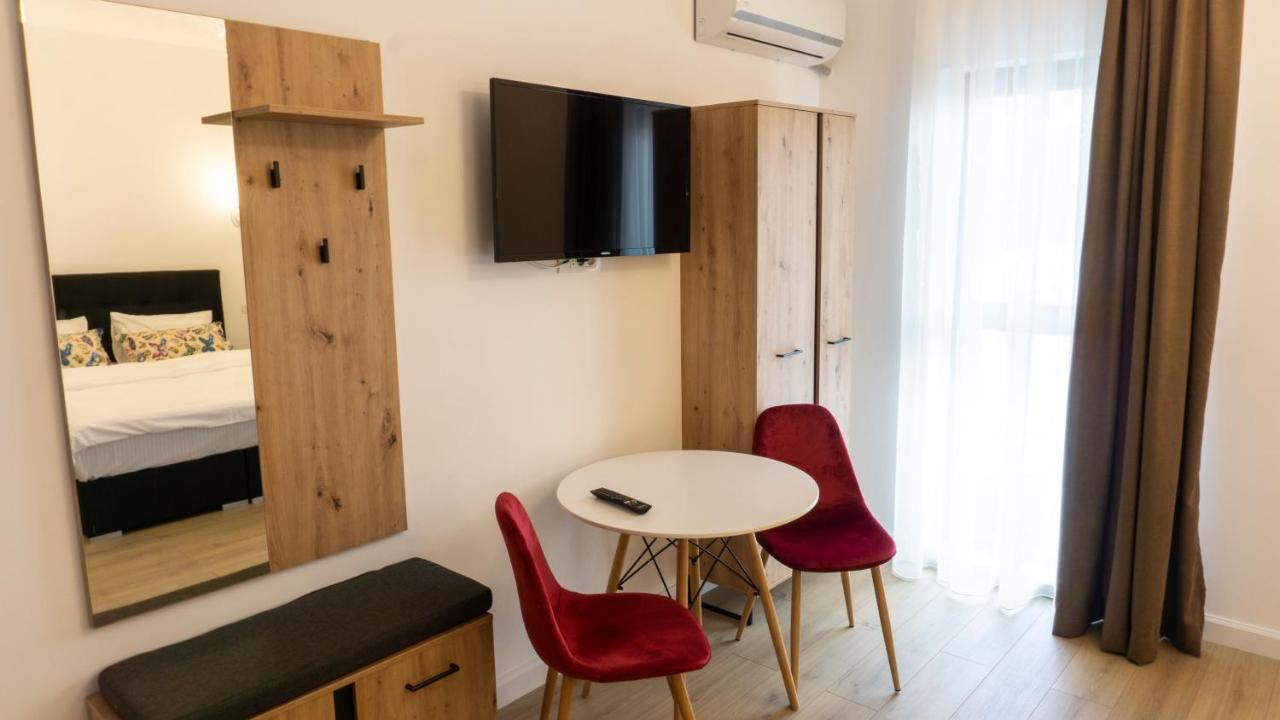 M Rooms Bukares Bagian luar foto