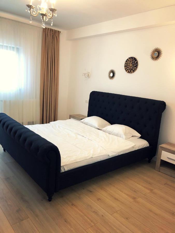 M Rooms Bukares Bagian luar foto