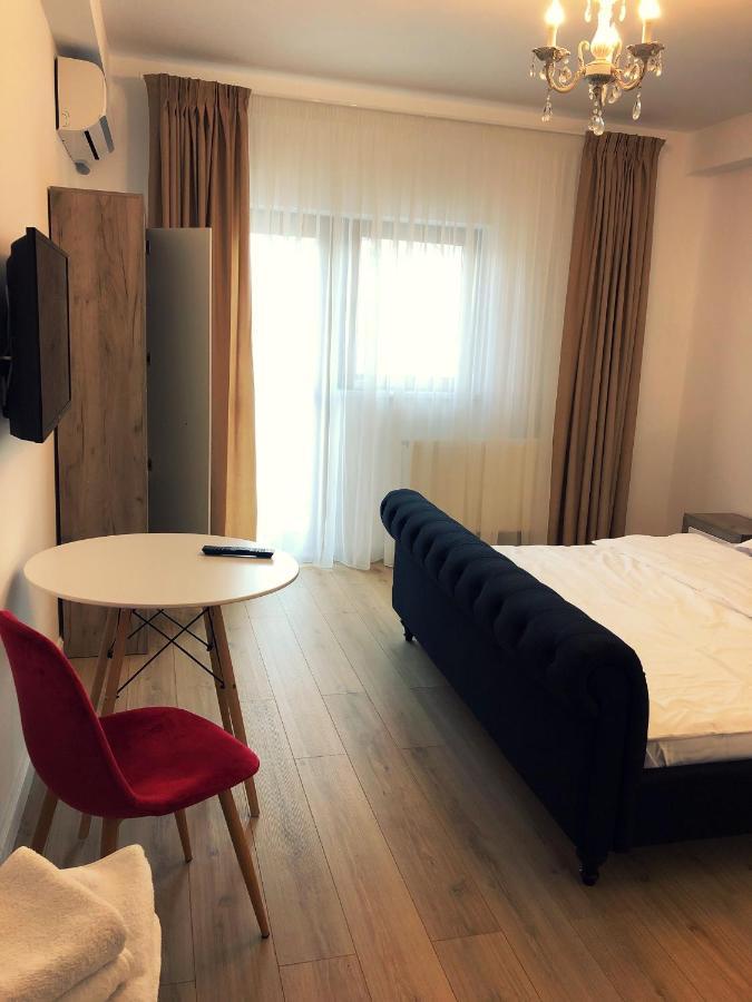 M Rooms Bukares Bagian luar foto